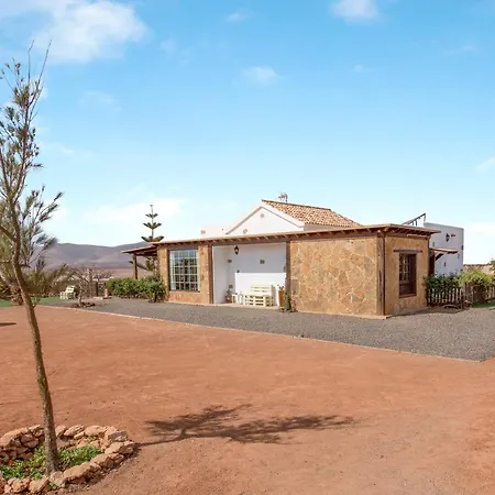 Casa Laura * La Ampuyenta